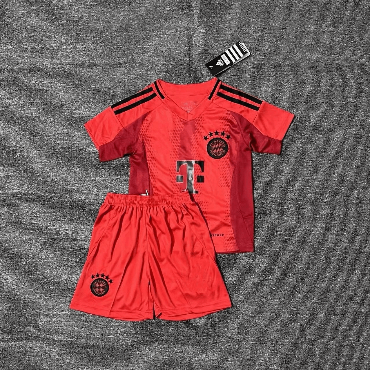 Adidas FC Bayern Munich Kit Red T-Shirts