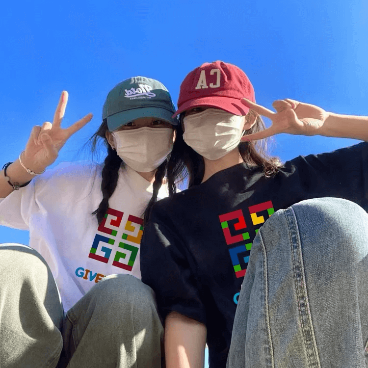 Unknown Colorful Pattern T-Shirt White Black T-Shirts