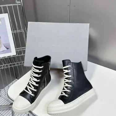 Balenciaga High-Top Sneakers Black Shoes