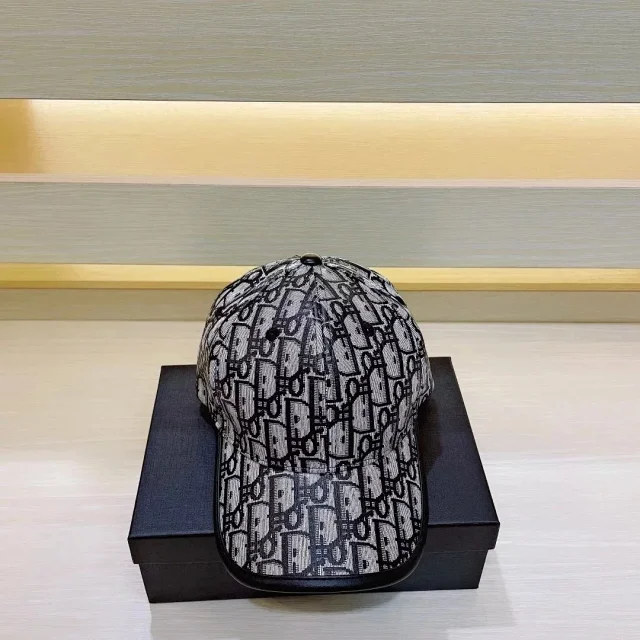 Burberry Baseball Cap Black/Grey Mise
