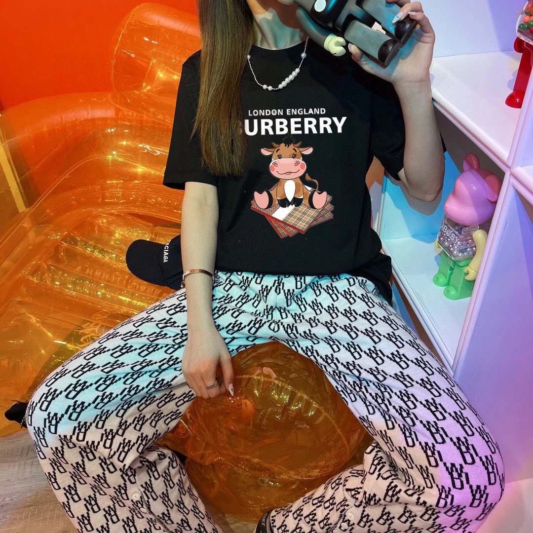 Burberry Graphic Cow T-Shirt Black