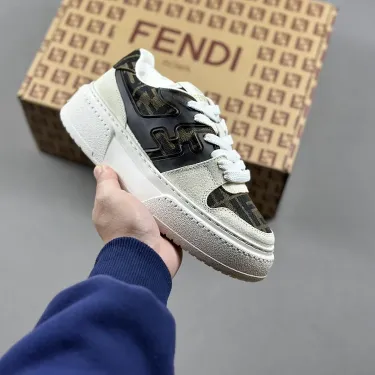 Fendi Sneakers Beige/Black Shoes
