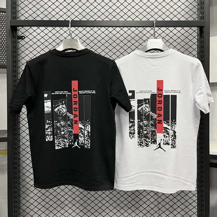 Givenchy T-shirt White with Red Pattern