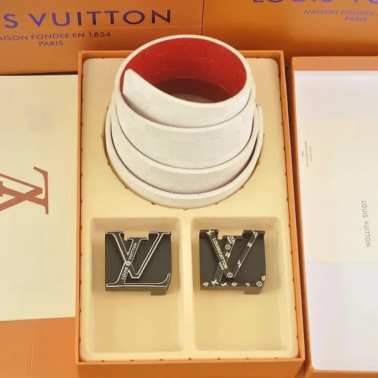 Louis Vuitton Belt Buckles and Band, White, Mise
