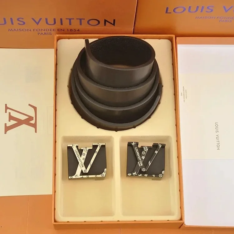 Louis Vuitton Bracelet Set with Louis Vuitton Logo Black Jewelry