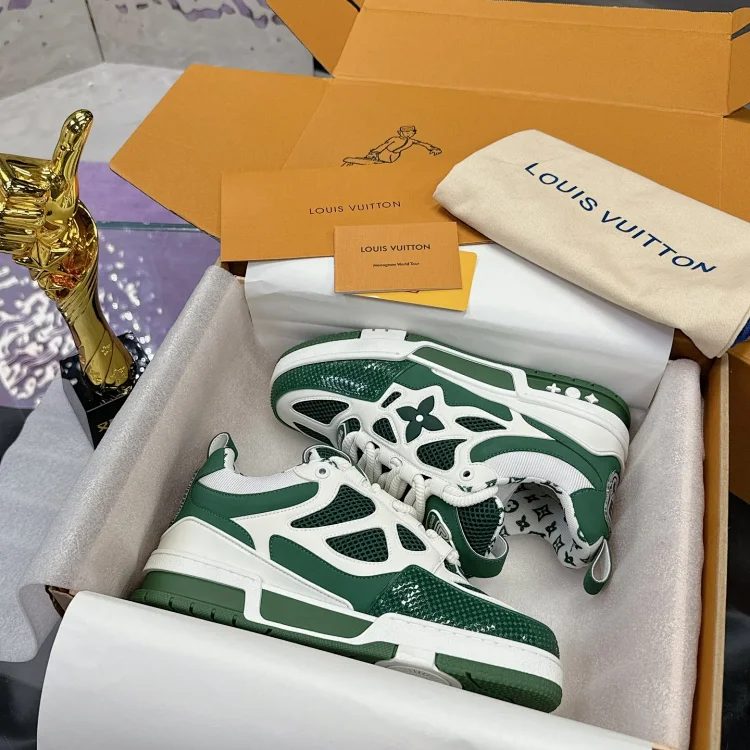 Louis Vuitton Green Sneakers, Shoes