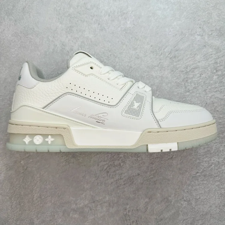 Louis Vuitton Louis Vuitton Sneaker White Shoes