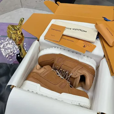 Louis Vuitton Sneakers Tan Shoes