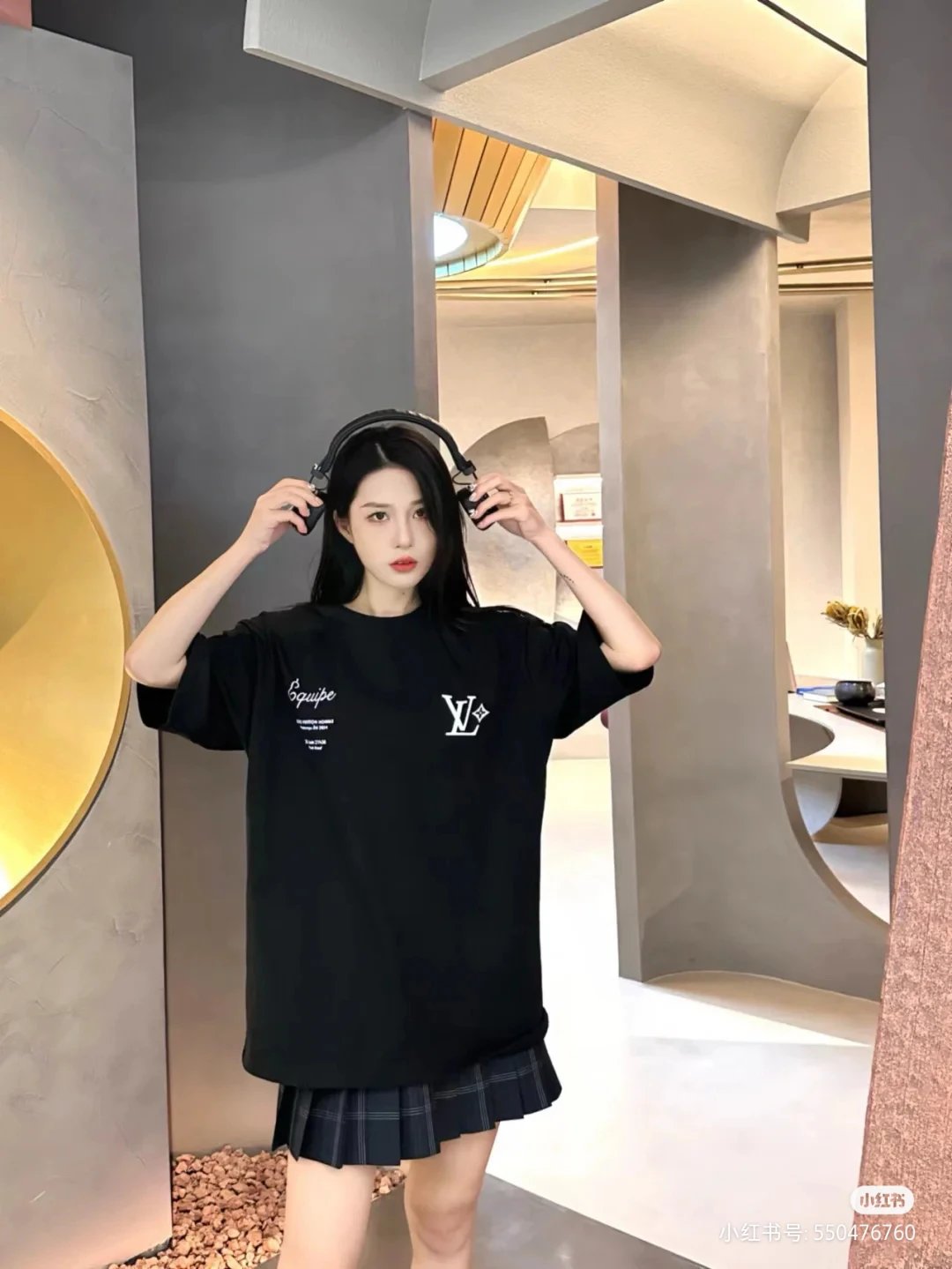 Off-White Black/Green Slim Fit Arch Shapes T-shirt with Green 'OFF' Logo and Printed Text