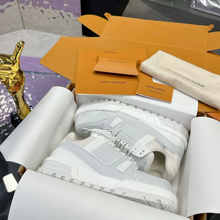 Louis Vuitton White Sneakers Shoes