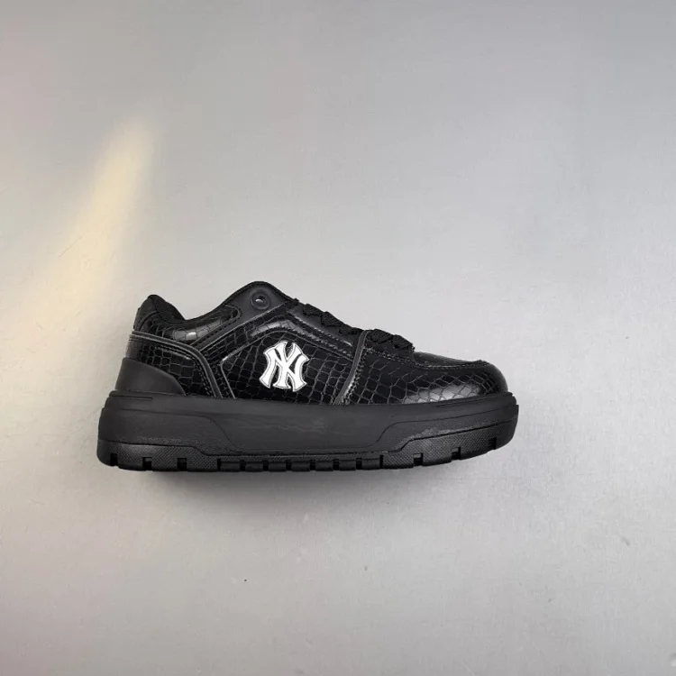 MLBSnake-Print Sneakers Black Shoes