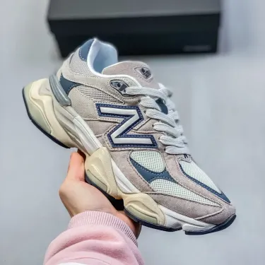 New Balance 990v5 Sneaker Light Grey White Navy Blue Shoes