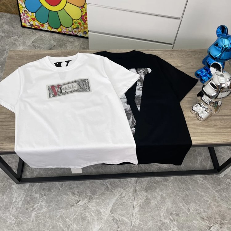 VLONE Men and Women's Oversized Black Hip-hop Style Short-sleeve Graphic T-shirt with USD Print