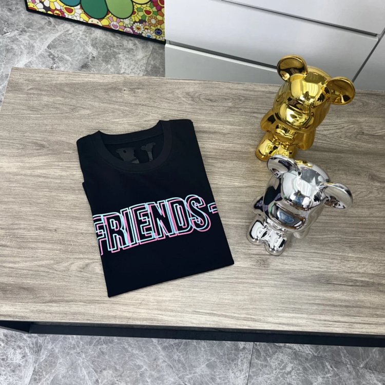 VLONE Black Camisetas with Friends Shadow graphic print, S M L XL available