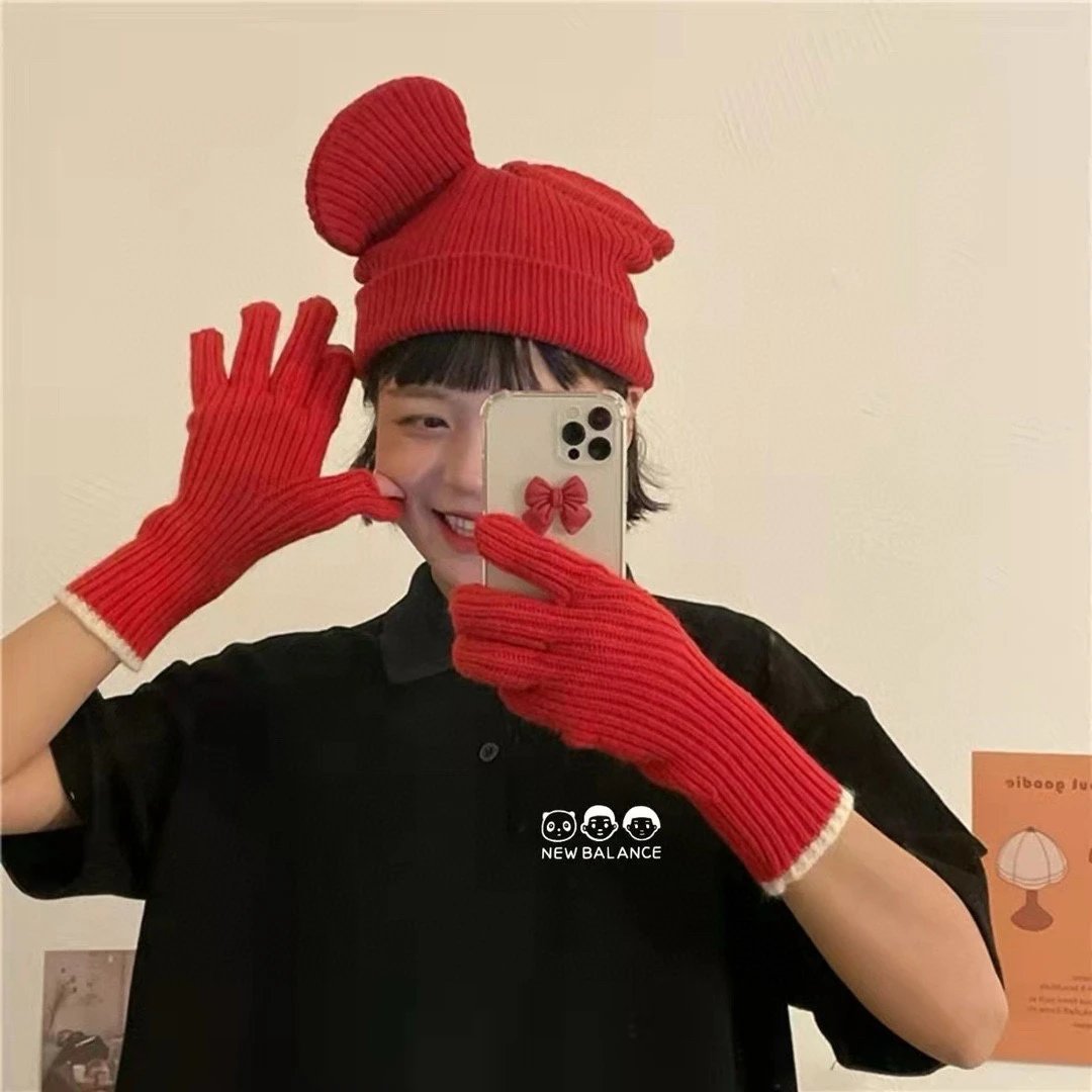 New Balance Red Knitted Gloves and Hat Set