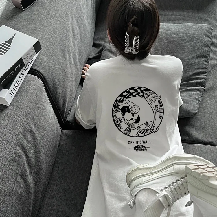 White Vans fine dining graphic back print Camiseta Feminina (Cotton, Comfortable)