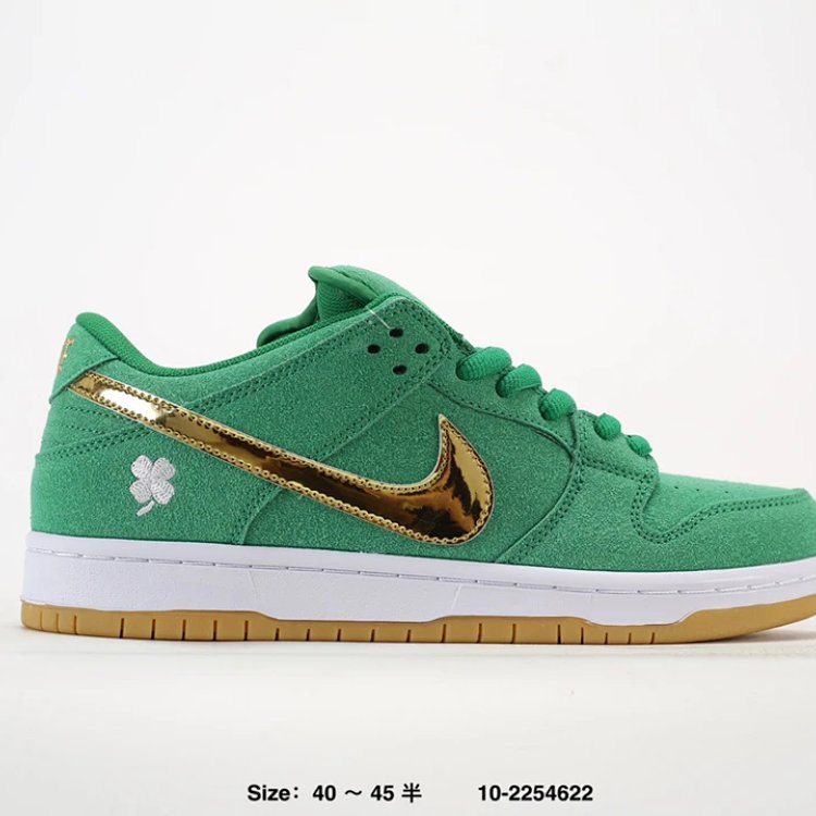Nike Dunk Low Lucky Green Shoe