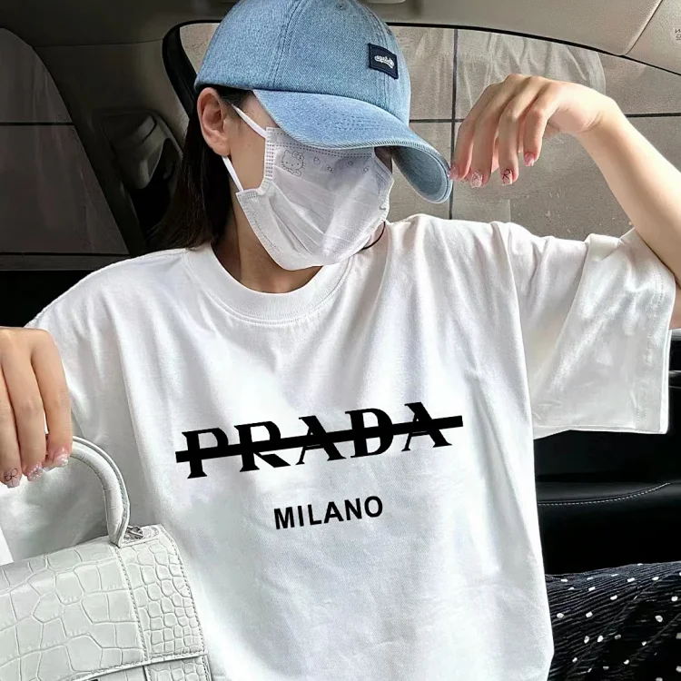 Authentic Prada large embroidery decorative cotton short sleeve unisex T-shirt with 'PRADA MILANO' print