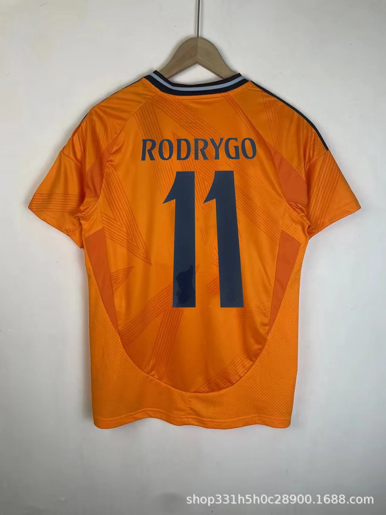 Rodrygo #11 Soccer Jersey - Orange