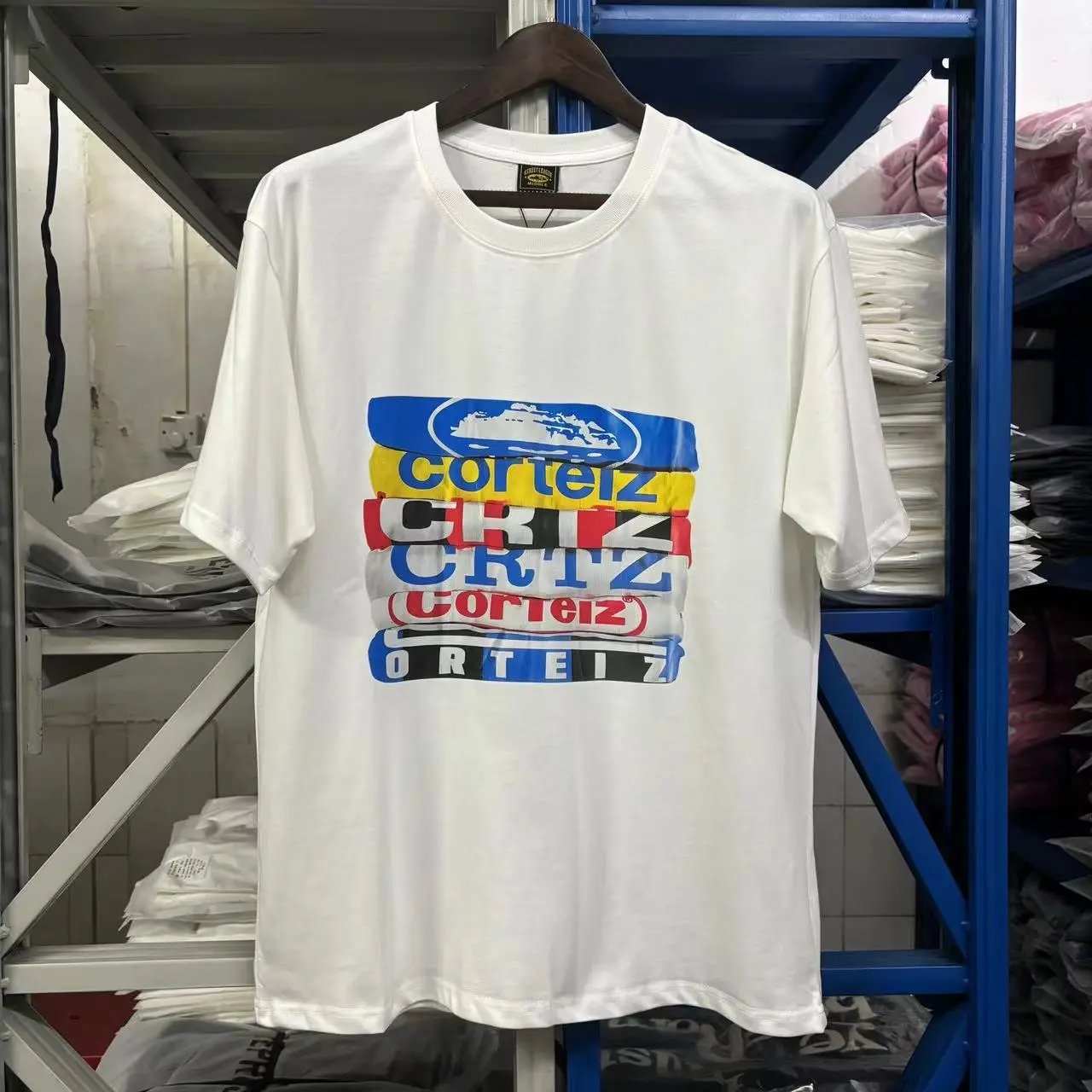 Tee Corteiz Fuvk Around Black-White Size S-M-L-XL, American Alcatraz series with letter Logo print