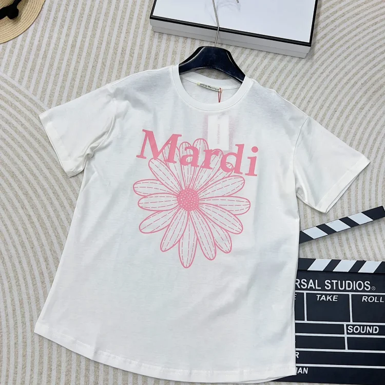 Mardi Mercredi T - shirt with flower, letter, logo print in maroon, yellow, white and loose style